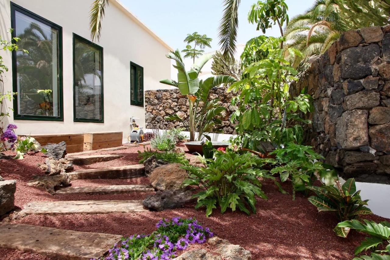 Villa Unique, Stylish & Calm El Estanque By The Sea, Adults Only à Costa Teguise Extérieur photo